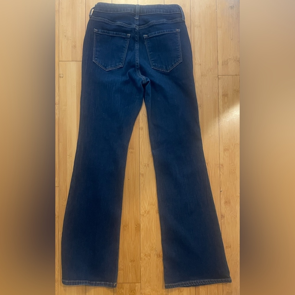 Old Navy High Rise Wow Flare Jeans Size 2 Dark Wash - Picture 2 of 8